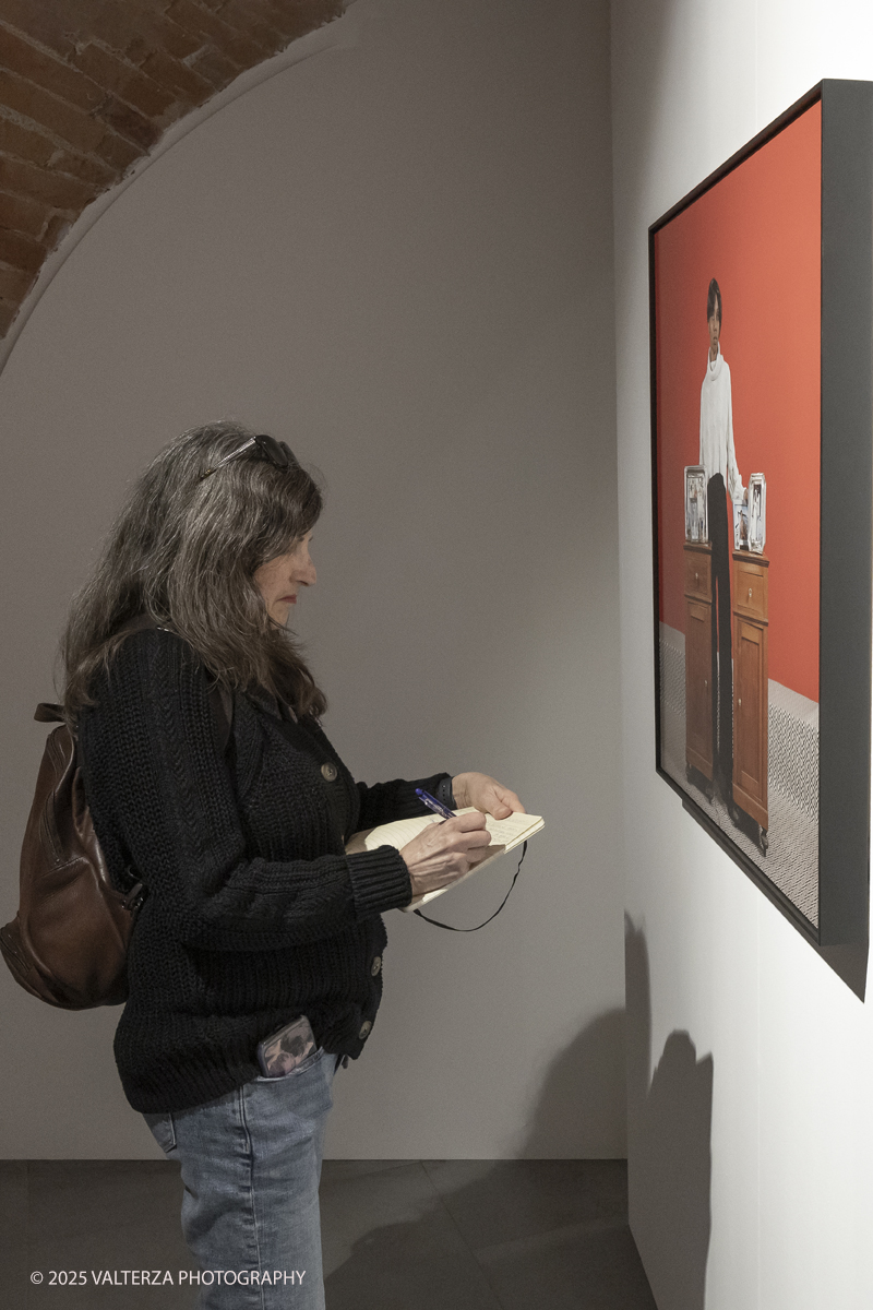 _G5A7167.jpg - 21-04 - 2025. Torino. EXPOSED Festival della Fotografia di Torino. La fotorafa indaga il legame tra fotografia, memoria e diaspora, per raccontare una storia di mobilitÃ  familiare