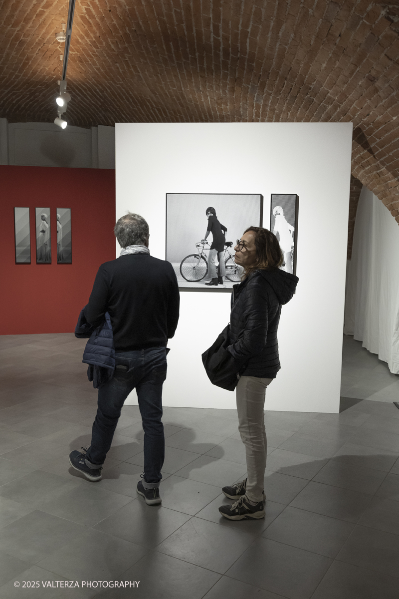 _G5A7195.jpg - 21-04 - 2025. Torino. EXPOSED Festival della Fotografia di Torino. La fotorafa indaga il legame tra fotografia, memoria e diaspora, per raccontare una storia di mobilitÃ  familiare