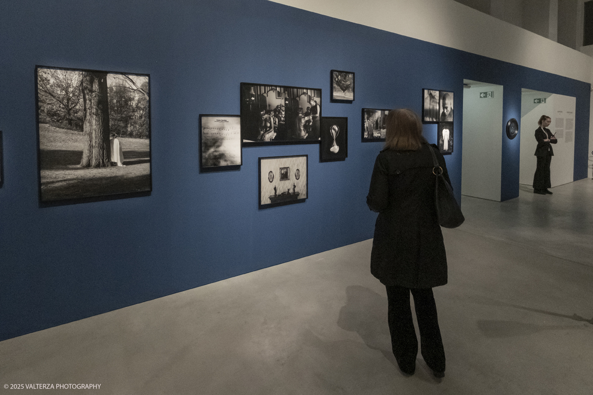 DSCF0155.jpg - 16/04/2025. Torino. EXPOSED Torino Foto Festival.  Carrie Mae Weems and Sarah Meister presented â€œCarrie Mae Weems. The Heart of the Matterâ€�, a major new exhibition that is part of EXPOSED 2025, dedicated to the renowned American artist. Into the picture visiting thje exhibition