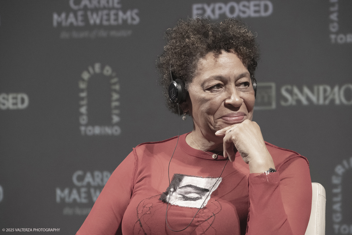 DSCF0576.jpg - 16/04/2025. Torino. EXPOSED Torino Foto Festival.  Carrie Mae Weems and Sarah Meister presented â€œCarrie Mae Weems. The Heart of the Matterâ€�, a major new exhibition that is part of EXPOSED 2025, dedicated to the renowned American artist. Into the picture  the artist  Carrie Mae Weems