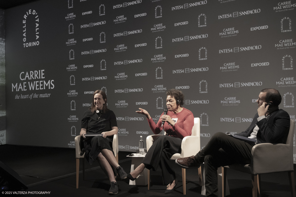 _DSF6964.jpg - 16/04/2025. Torino. EXPOSED Torino Foto Festival.  Carrie Mae Weems and Sarah Meister presented â€œCarrie Mae Weems. The Heart of the Matterâ€�, a major new exhibition that is part of EXPOSED 2025, dedicated to the renowned American artist. Into the picture the presentation of the event with Carrie Mae Weems ,  Sarah Meister and the coordinator