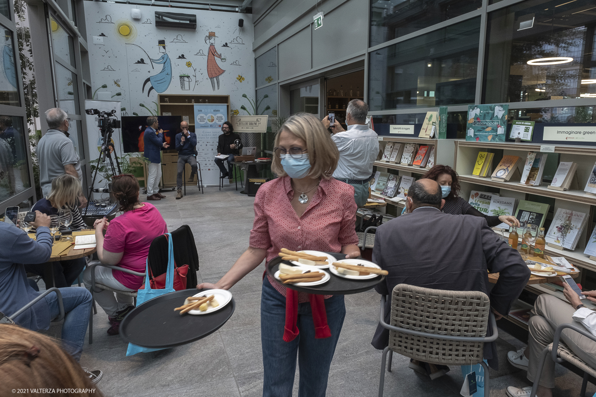 _DSF7743.jpg - 25/09/2021.Torino. Si Ã¨ svolta l'anteprima in presenza del Festival del Giornalismo Alimentare 2021 con â€œSostenibili dalla colazione allâ€™aperitivo". Nella foto si parte con  â€œLa colazione del contadinoâ€� una proposta a base di formaggi dei casari della provincia di Torino