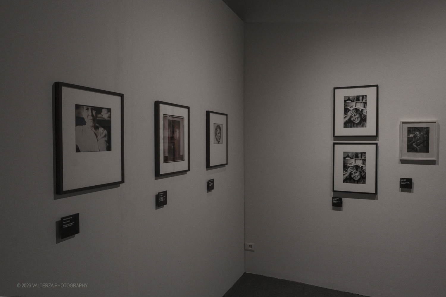 _DSF2964.jpg - 08/05/2026. Torino. Mostra ed incontro con il fotografo Toni Thorimbert, una  ottima opportunitÃ  per entrare nel mondo dellâ€™artista italosvizzero e scoprire come la sua fotografia si sia evoluta tra sperimentazione, introspezione e una sorprendente originalitÃ . Nella foto parte dell'allestimento