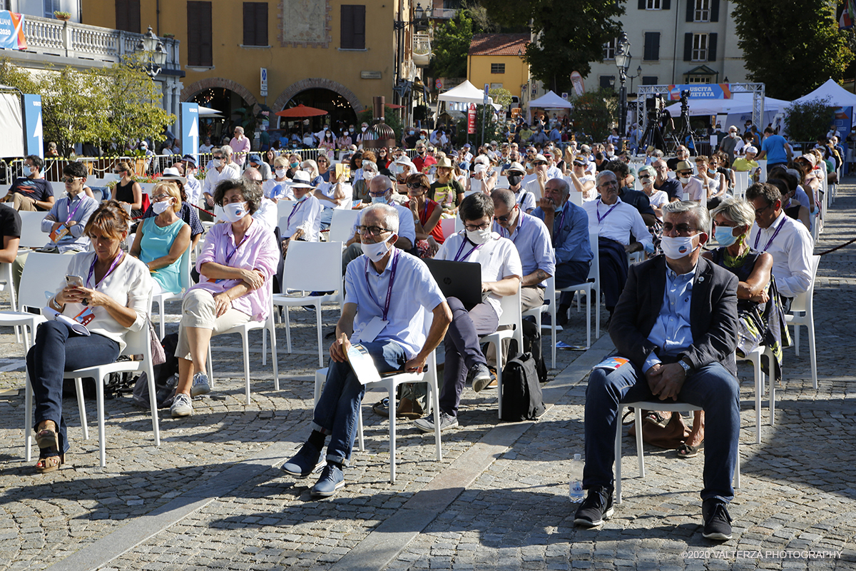 _X9B4851.jpg - 05/09/2020. Dogliani.Festival della TV #media for future. Come sta cambiando la Televisione? In che modo i Nuovi Media stanno invadendo il campo della comunicazione tradizionale? Quali programmi guarderemo domani? E dove li guarderemo? Nella foto  il pubblico dell'evento.