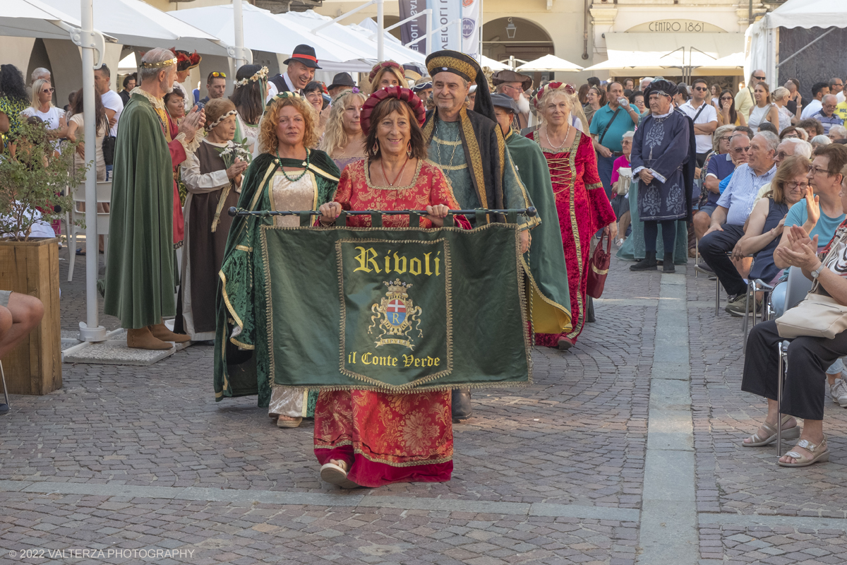 _DSF4967.jpg - 04/09/2022. Carmagnola. Nell'ambito della 73^ edizione della fiera Fiera Ã¨ andato in scena il peperone day 2022 , torna la nuova edizione della Festa di Re Peperone e della Bela Povronera, con sfilata delle maschere. Nella foto gruppi  e personaggi storici della grande sfilata per la festa di Re Peperone   e della Bela Povronera,