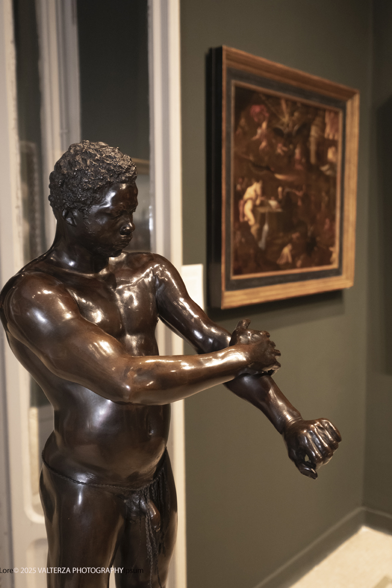 _DSF4157.jpg - 30/10/2025. Torino. Si Ã¨ chiusa nel segno del successo con 26.230 visitatori  la tredicesima edizione di Flashback Art Fair. Nella foto Galleria Kollenburg Antiquairs Olanda