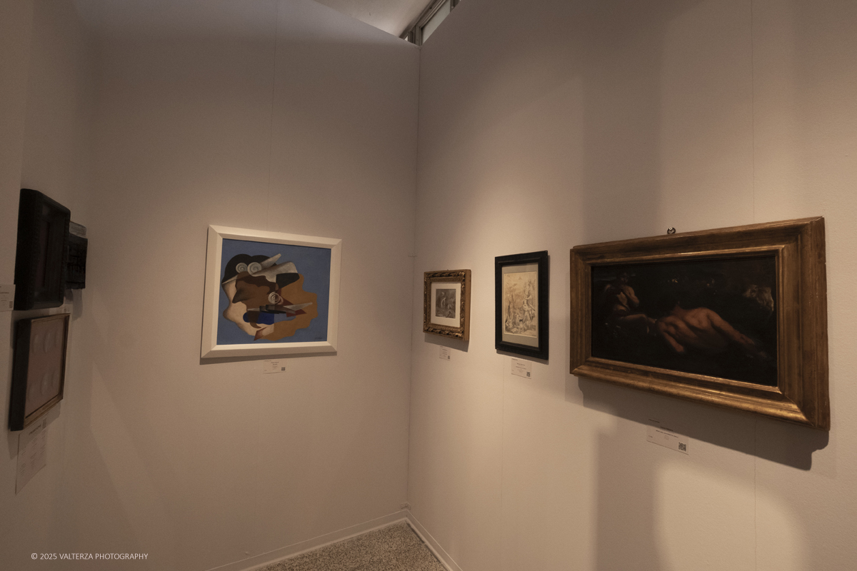 _DSF4246.jpg - 30/10/2025. Torino. Si Ã¨ chiusa nel segno del successo con 26.230 visitatori  la tredicesima edizione di Flashback Art Fair. Nella foto Frascione Gallery Firenze (IT) e Palm  Beach (USA)