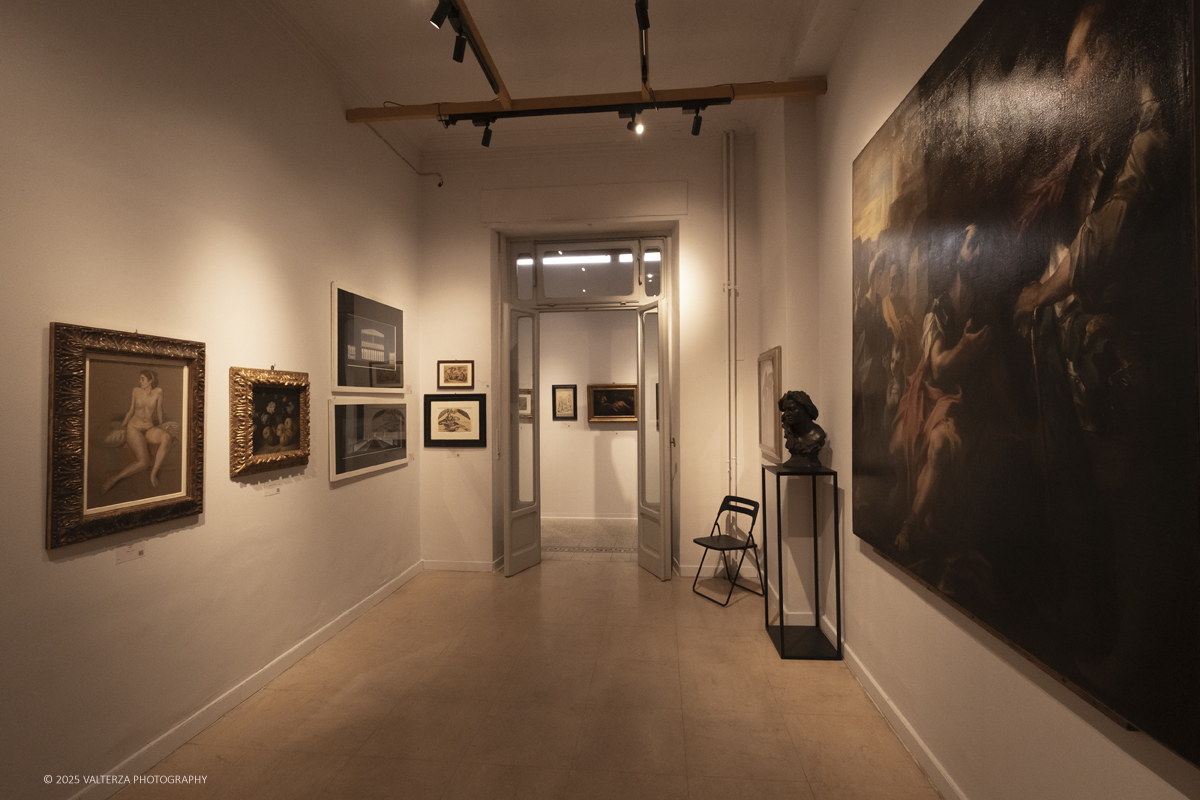 _DSF4254.jpg - 30/10/2025. Torino. Si Ã¨ chiusa nel segno del successo con 26.230 visitatori  la tredicesima edizione di Flashback Art Fair. Nella foto Frascione Gallery Firenze (IT) e Palm  Beach (USA)