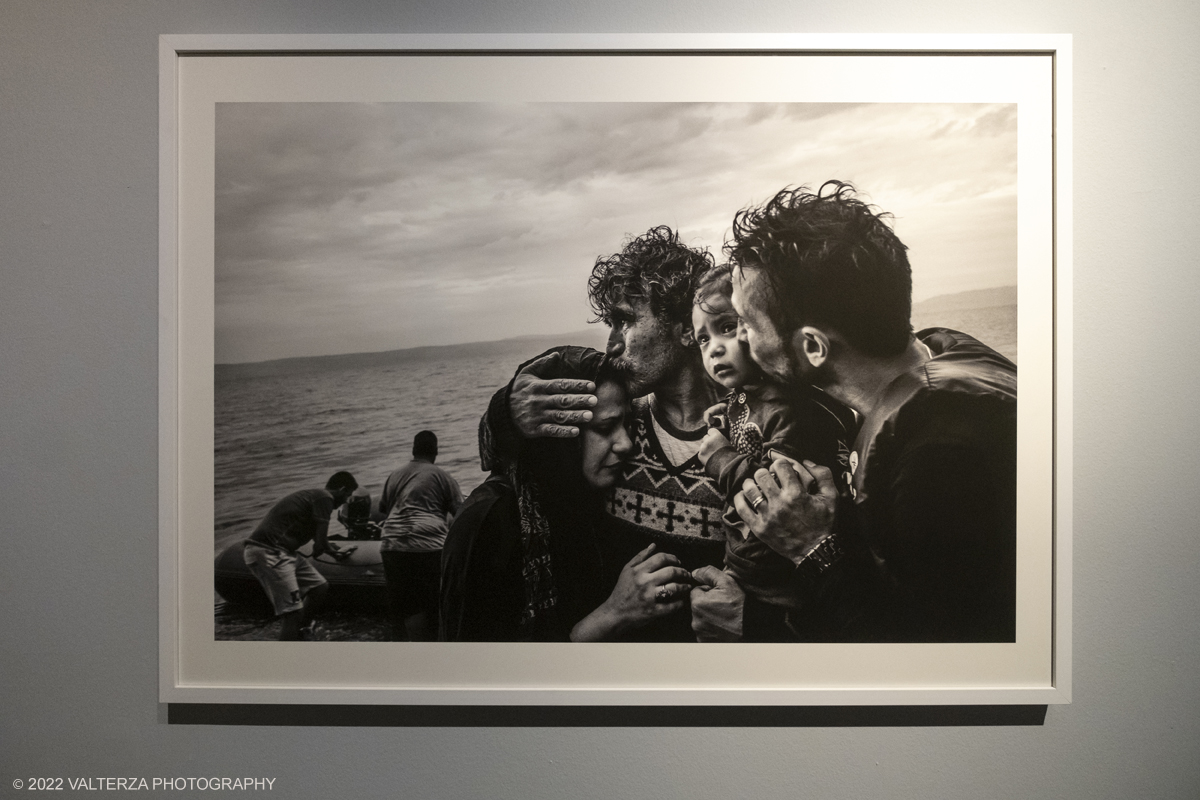 _DSF3660.jpg - 20/10/2022. Torino. La mostra "Focus on Future" racconta in 200 scatti le situazioni di fragilitÃ  del nostro pianeta . Nella foto immagine dal servizio Il sogno di Fabio Bucciarelli