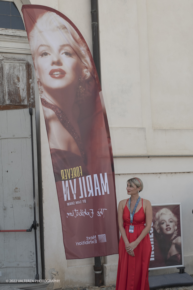 _DSF9648.jpg - 01/07/2022. Torino. A sessantâ€™anni dalla morte della Monroe, una mostra-evento con memorabilia originali, in parte esposti in anteprima mondiale e le fotografie , scattate dal fotografo,suo amico storico ,Sam Shaw. Nella foto Lara Martinetto Responsabile comunicazioni e pubbliche relazioni presso Next Exhibition