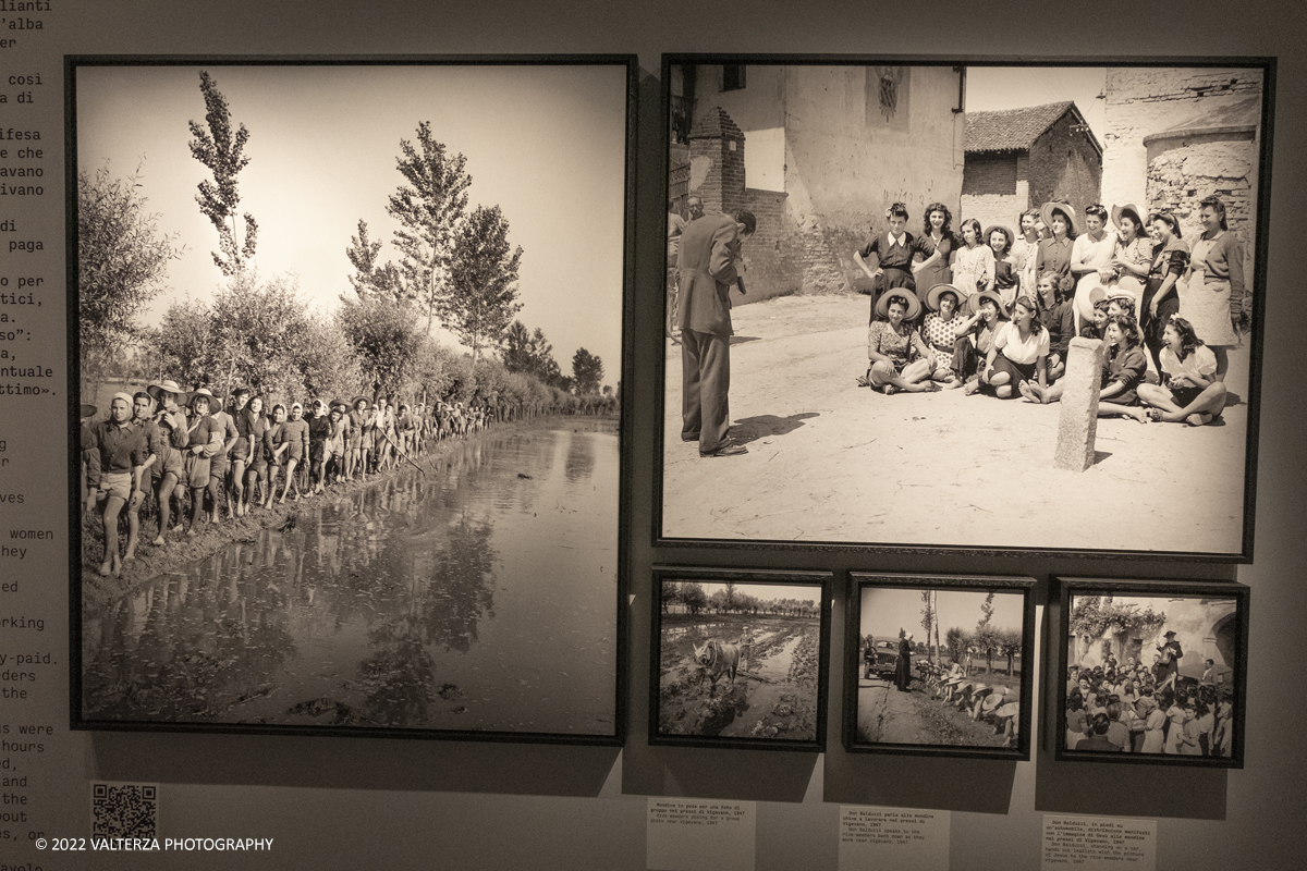 _DSF0477.jpg - 16/05/2022. Torino. Intesa San Paolo ha inaugurato oggi Le "Gallerie d'Italia Torino"quarto museo del gruppo, diecimila mq di percorsoespositivo su cinque piani dedicati alla fotografia ed al Barocco. Nella foto immagini di un servizio fotografico dedicato alle mondine