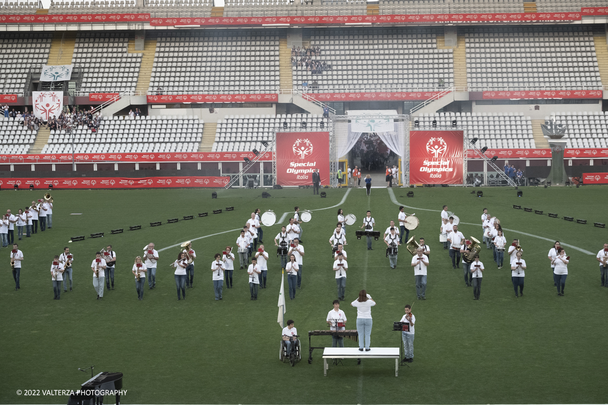 _DSF5016.jpg - 5/06/2022. Torino. Si sono aperti ufficialmente i XXXVII Giochi Nazionali Estivi Special Olympics di Torino 2022, la piÃ¹ grande manifestazione sportiva dedicata a persone con disabilitÃ  intellettive mai realizzata in Italia con 3000 atleti e 20 discipline sportive. Nella foto in attesa dell'inizio della sfilata delle varie delegazioni degli atleti