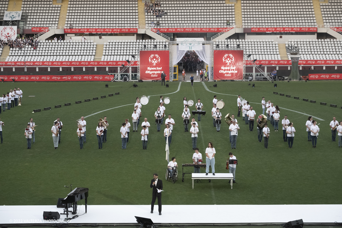 _DSF5029.jpg - 5/06/2022. Torino. Si sono aperti ufficialmente i XXXVII Giochi Nazionali Estivi Special Olympics di Torino 2022, la piÃ¹ grande manifestazione sportiva dedicata a persone con disabilitÃ  intellettive mai realizzata in Italia con 3000 atleti e 20 discipline sportive. Nella foto in attesa dell'inizio della sfilata delle varie delegazioni degli atleti