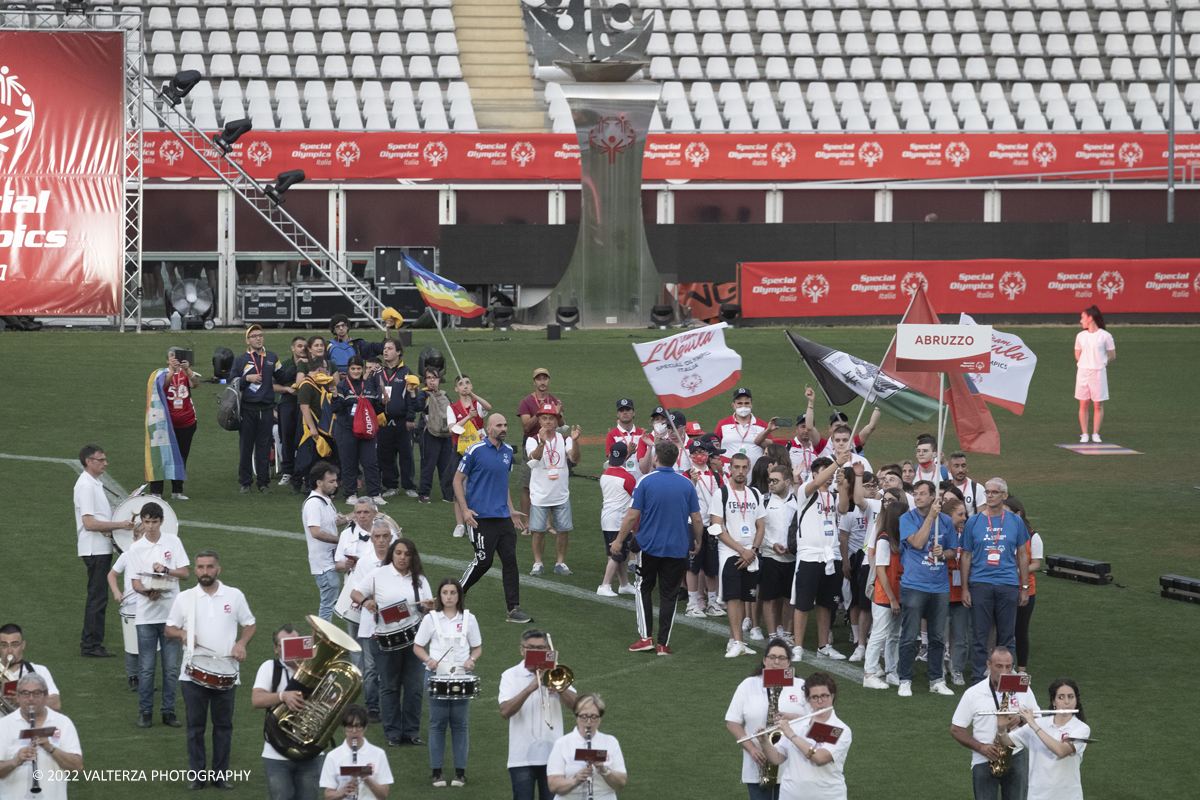 _DSF5124.jpg - 5/06/2022. Torino. Si sono aperti ufficialmente i XXXVII Giochi Nazionali Estivi Special Olympics di Torino 2022, la piÃ¹ grande manifestazione sportiva dedicata a persone con disabilitÃ  intellettive mai realizzata in Italia con 3000 atleti e 20 discipline sportive. Nella foto sfilata delle varie delegazioni di atleti