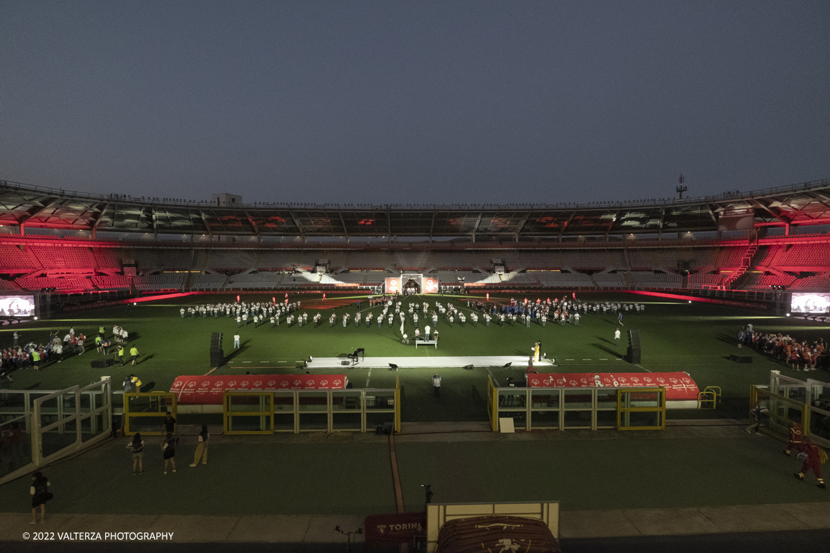 _DSF5182.jpg - 5/06/2022. Torino. Si sono aperti ufficialmente i XXXVII Giochi Nazionali Estivi Special Olympics di Torino 2022, la piÃ¹ grande manifestazione sportiva dedicata a persone con disabilitÃ  intellettive mai realizzata in Italia con 3000 atleti e 20 discipline sportive. Nella foto la coreografia della manifestazione allo Stadio Olimpico â€œGrande Torinoâ€�