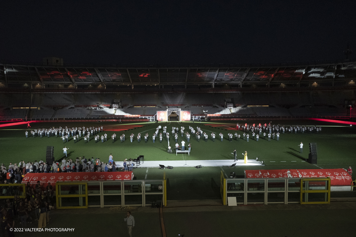 _DSF5247.jpg - 5/06/2022. Torino. Si sono aperti ufficialmente i XXXVII Giochi Nazionali Estivi Special Olympics di Torino 2022, la piÃ¹ grande manifestazione sportiva dedicata a persone con disabilitÃ  intellettive mai realizzata in Italia con 3000 atleti e 20 discipline sportive. Nella foto la coreografia della manifestazione allo Stadio Olimpico â€œGrande Torinoâ€�