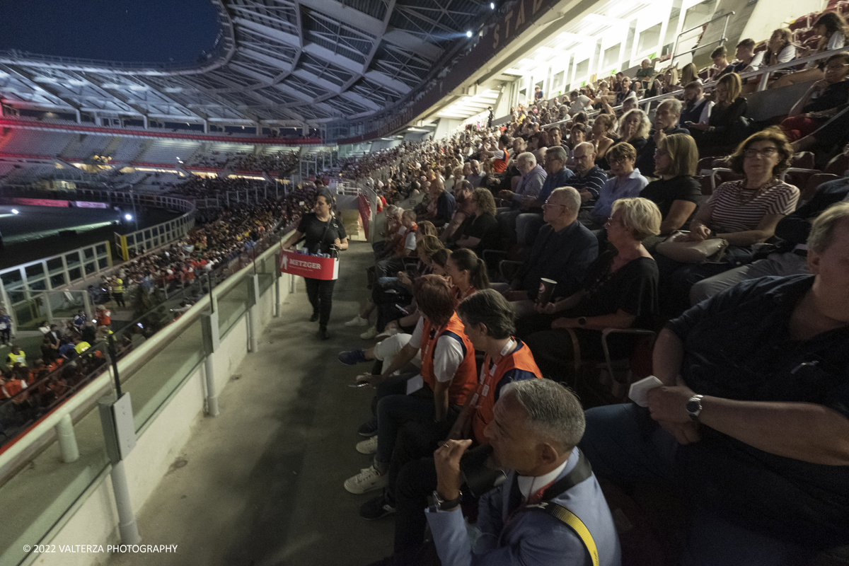 _DSF5253.jpg - 5/06/2022. Torino. Si sono aperti ufficialmente i XXXVII Giochi Nazionali Estivi Special Olympics di Torino 2022, la piÃ¹ grande manifestazione sportiva dedicata a persone con disabilitÃ  intellettive mai realizzata in Italia con 3000 atleti e 20 discipline sportive. Nella foto il pubblico dell'evento sulle gradinate dello stadio