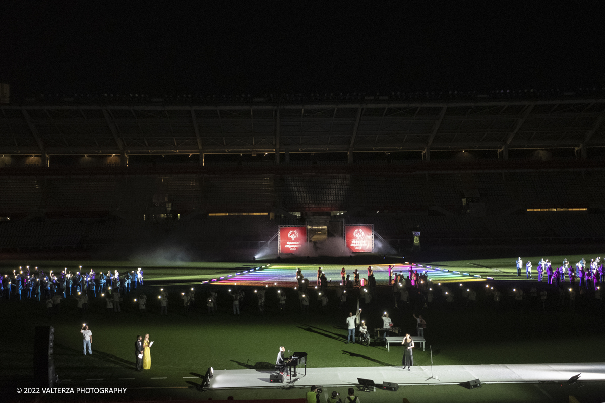 _DSF5268.jpg - 5/06/2022. Torino. Si sono aperti ufficialmente i XXXVII Giochi Nazionali Estivi Special Olympics di Torino 2022, la piÃ¹ grande manifestazione sportiva dedicata a persone con disabilitÃ  intellettive mai realizzata in Italia con 3000 atleti e 20 discipline sportive. Nella foto la coreografia della manifestazione allo Stadio Olimpico â€œGrande Torinoâ€�