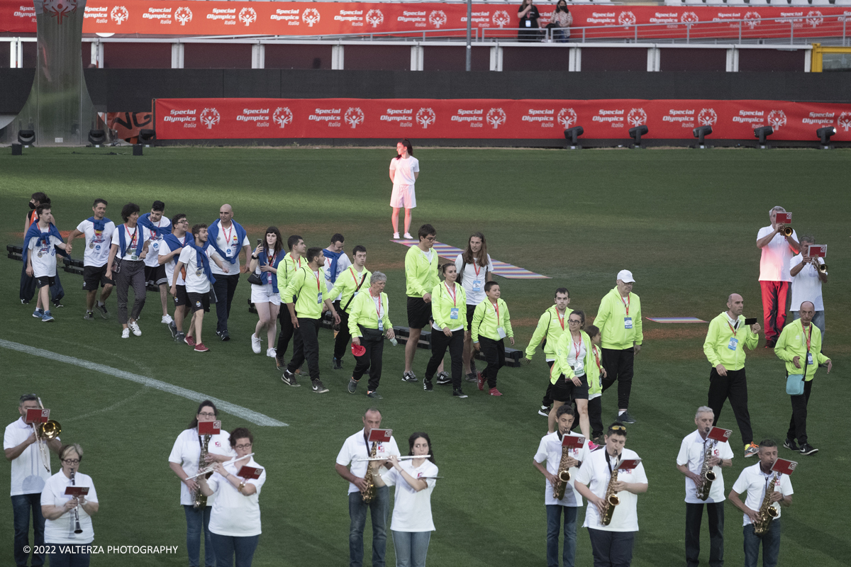 _DSF5288.jpg - 5/06/2022. Torino. Si sono aperti ufficialmente i XXXVII Giochi Nazionali Estivi Special Olympics di Torino 2022, la piÃ¹ grande manifestazione sportiva dedicata a persone con disabilitÃ  intellettive mai realizzata in Italia con 3000 atleti e 20 discipline sportive. Nella foto sfilata delle varie delegazioni di atleti