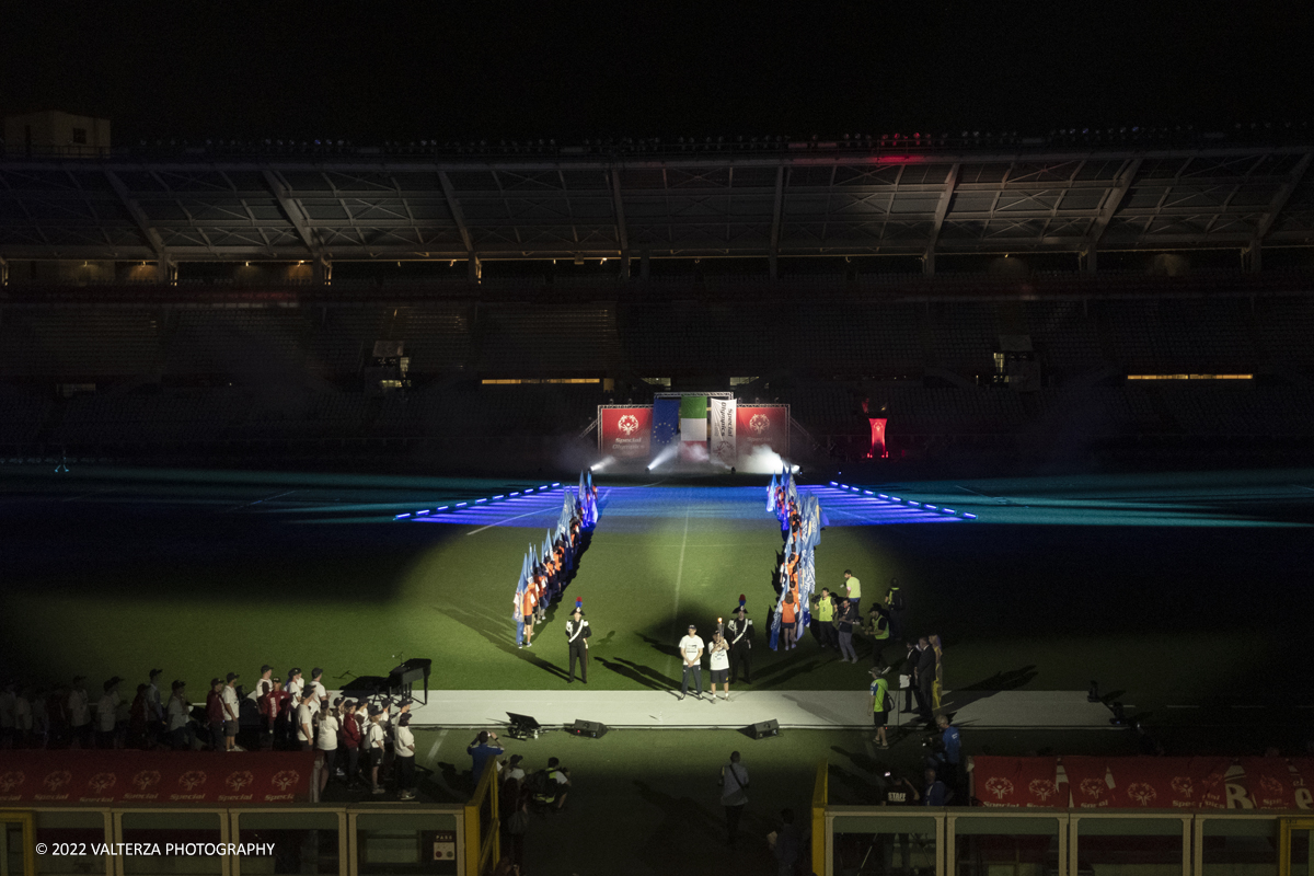 _DSF5291.jpg - 5/06/2022. Torino. Si sono aperti ufficialmente i XXXVII Giochi Nazionali Estivi Special Olympics di Torino 2022, la piÃ¹ grande manifestazione sportiva dedicata a persone con disabilitÃ  intellettive mai realizzata in Italia con 3000 atleti e 20 discipline sportive. Nella foto la coreografia della manifestazione allo Stadio Olimpico â€œGrande Torinoâ€�