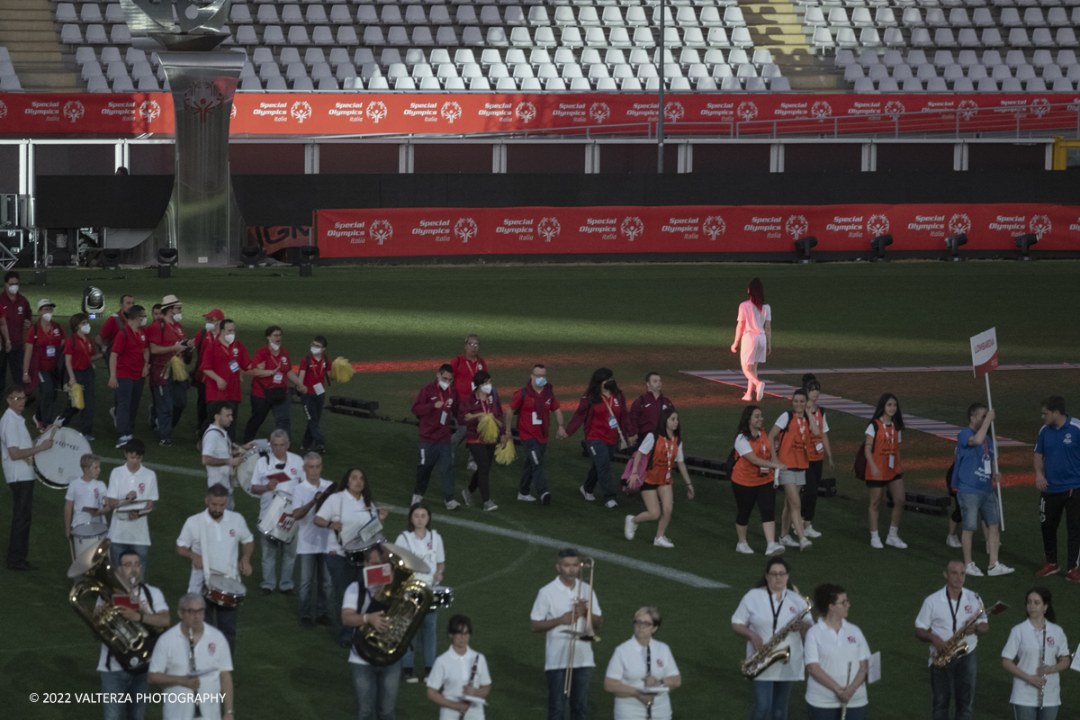 _DSF5706.jpg - 5/06/2022. Torino. Si sono aperti ufficialmente i XXXVII Giochi Nazionali Estivi Special Olympics di Torino 2022, la piÃ¹ grande manifestazione sportiva dedicata a persone con disabilitÃ  intellettive mai realizzata in Italia con 3000 atleti e 20 discipline sportive. Nella foto sfilata delle varie delegazioni di atleti