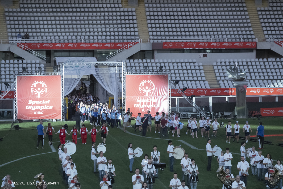 _DSF5720.jpg - 5/06/2022. Torino. Si sono aperti ufficialmente i XXXVII Giochi Nazionali Estivi Special Olympics di Torino 2022, la piÃ¹ grande manifestazione sportiva dedicata a persone con disabilitÃ  intellettive mai realizzata in Italia con 3000 atleti e 20 discipline sportive. Nella foto sfilata delle varie delegazioni di atleti