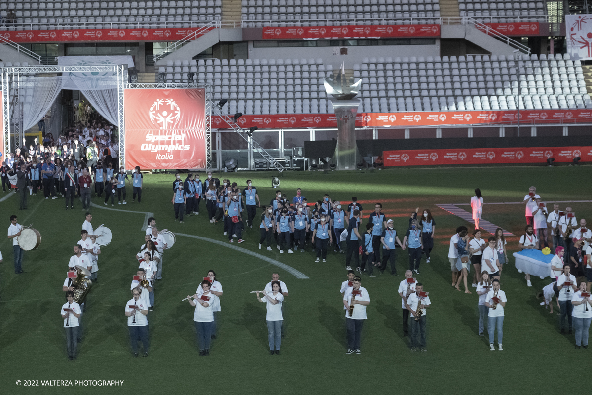 _DSF5735.jpg - 5/06/2022. Torino. Si sono aperti ufficialmente i XXXVII Giochi Nazionali Estivi Special Olympics di Torino 2022, la piÃ¹ grande manifestazione sportiva dedicata a persone con disabilitÃ  intellettive mai realizzata in Italia con 3000 atleti e 20 discipline sportive. Nella foto sfilata delle varie delegazioni di atleti