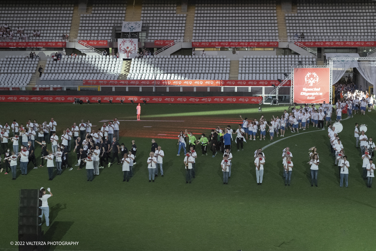 _DSF5748.jpg - 5/06/2022. Torino. Si sono aperti ufficialmente i XXXVII Giochi Nazionali Estivi Special Olympics di Torino 2022, la piÃ¹ grande manifestazione sportiva dedicata a persone con disabilitÃ  intellettive mai realizzata in Italia con 3000 atleti e 20 discipline sportive. Nella foto sfilata delle varie delegazioni di atleti