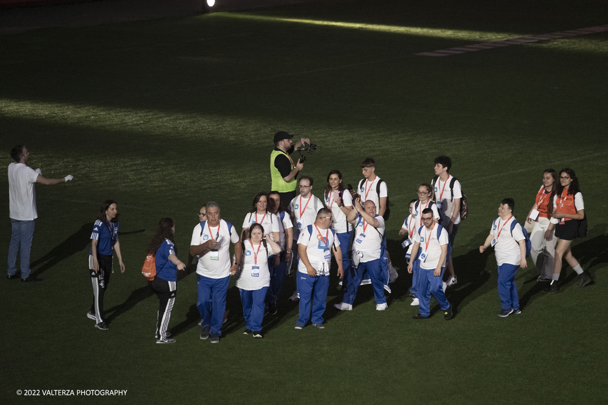 _DSF6015.jpg - 5/06/2022. Torino. Si sono aperti ufficialmente i XXXVII Giochi Nazionali Estivi Special Olympics di Torino 2022, la piÃ¹ grande manifestazione sportiva dedicata a persone con disabilitÃ  intellettive mai realizzata in Italia con 3000 atleti e 20 discipline sportive. Nella foto sfilata delle varie delegazioni di atleti