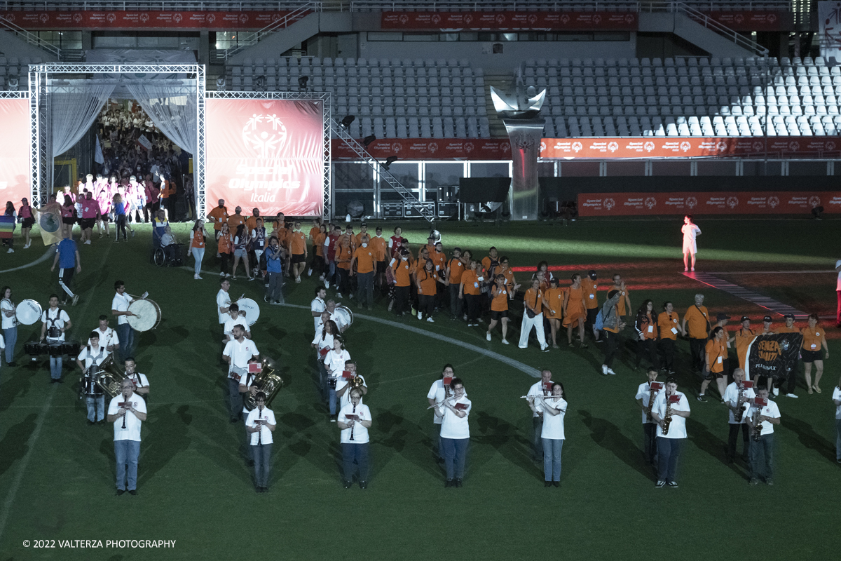 _DSF6088.jpg - 5/06/2022. Torino. Si sono aperti ufficialmente i XXXVII Giochi Nazionali Estivi Special Olympics di Torino 2022, la piÃ¹ grande manifestazione sportiva dedicata a persone con disabilitÃ  intellettive mai realizzata in Italia con 3000 atleti e 20 discipline sportive. Nella foto sfilata delle varie delegazioni di atleti