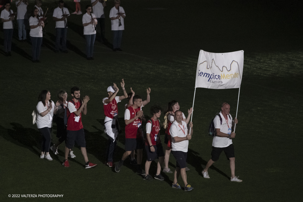 _DSF6321.jpg - 5/06/2022. Torino. Si sono aperti ufficialmente i XXXVII Giochi Nazionali Estivi Special Olympics di Torino 2022, la piÃ¹ grande manifestazione sportiva dedicata a persone con disabilitÃ  intellettive mai realizzata in Italia con 3000 atleti e 20 discipline sportive. Nella foto sfilata delle varie delegazioni di atleti