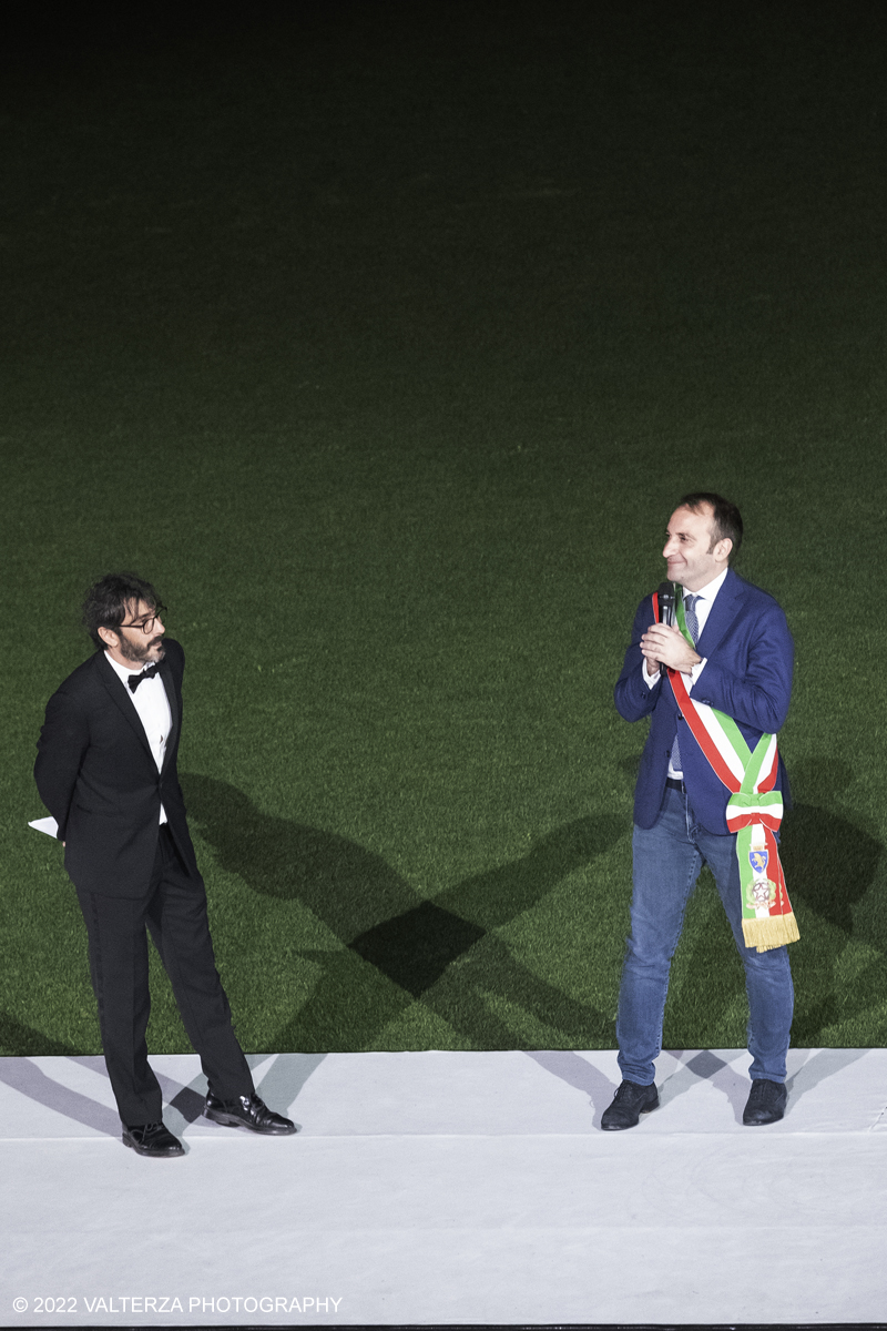 _DSF6637.jpg - 5/06/2022. Torino. Si sono aperti ufficialmente i XXXVII Giochi Nazionali Estivi Special Olympics di Torino 2022, la piÃ¹ grande manifestazione sportiva dedicata a persone con disabilitÃ  intellettive mai realizzata in Italia con 3000 atleti e 20 discipline sportive. Nella foto Il sindaco di Torino Stefano Lo Russo ed il presidente della regione Piemonte  Alberto Cirio intervenuti alla cerimonia di apertura con gli esponenti di Special Olympics