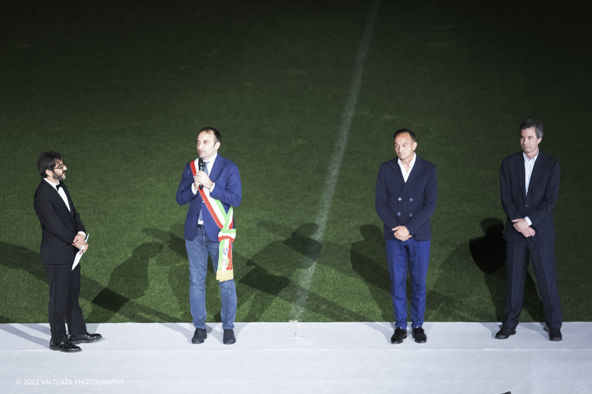 _DSF6652.jpg - 5/06/2022. Torino. Si sono aperti ufficialmente i XXXVII Giochi Nazionali Estivi Special Olympics di Torino 2022, la piÃ¹ grande manifestazione sportiva dedicata a persone con disabilitÃ  intellettive mai realizzata in Italia con 3000 atleti e 20 discipline sportive. Nella foto Il sindaco di Torino Stefano Lo Russo ed il presidente della regione Piemonte  Alberto Cirio intervenuti alla cerimonia di apertura con gli esponenti di Special Olympics