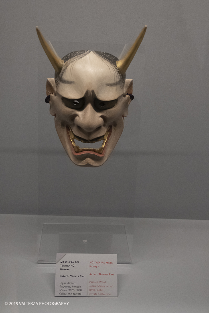 _DSF2052.jpg - 17/10/2019. Torino. Dal 18 ottobre al 1 marzo 2020 il MAO Museo dâ€™Arte Orientale renderÃ  omaggio alla figura della donna guerriera in Giappone con la mostra Guerriere dal Sol Levante, a cura dellâ€™Associazione Yoshin Ryu. La donna guerriera, onna-bugeisha, era preparata alla difesa delle dimore, addestrata allâ€™uso di svariate armi, alle battaglie campali e anche allâ€™eventualitÃ  di darsi la morte. Nella foto Maschera del Teatro NÃ²