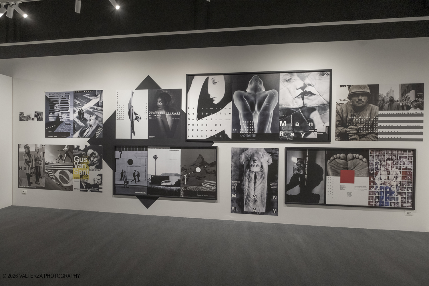 _DSF7019.jpg - 17/06/2026.Torino. La stagione estiva di CAMERA si apre con due mostre originali curate dal nuovo direttore artistico F. Hebel. Qui la mostra dedicata al celebre grafico svizzero  ð�—ªð�—²ð�—¿ð�—»ð�—²ð�—¿ ð�—�ð�—²ð�—¸ð�—²ð�—¿. Nella foto parte dell'allestimento con i manifesti di ð�—ªð�—²ð�—¿ð�—»ð�—²ð�—¿ ð�—�ð�—²ð�—¸ð�—²ð�—¿