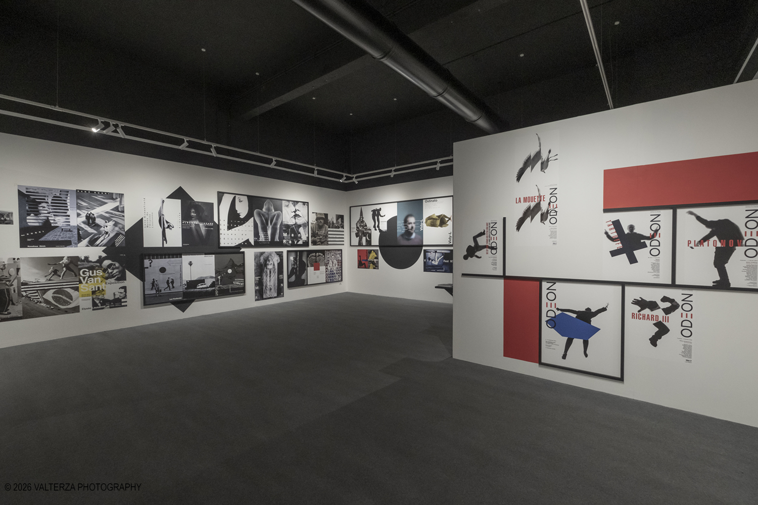 _DSF7102.jpg - 17/06/2026.Torino. La stagione estiva di CAMERA si apre con due mostre originali curate dal nuovo direttore artistico F. Hebel. Qui la mostra dedicata al celebre grafico svizzero  ð�—ªð�—²ð�—¿ð�—»ð�—²ð�—¿ ð�—�ð�—²ð�—¸ð�—²ð�—¿. Nella foto parte dell'allestimento con i manifesti di ð�—ªð�—²ð�—¿ð�—»ð�—²ð�—¿ ð�—�ð�—²ð�—¸ð�—²ð�—¿