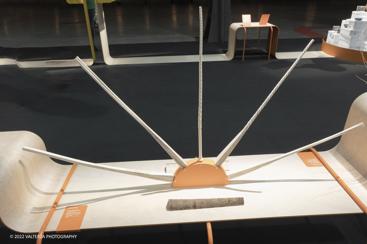 _DSF1161.jpg - 22/05/2022. Torino. Undici artigiani appartenenti a dieci mÃ©tier della maison HermÃ¨s sono arrivati alle Ogr con le loro borse degli attrezzi ed i loro materiali per mostrare i loro savoir-faire. Nella foto semilavorati di legno  di latifoglie americane Hackberry