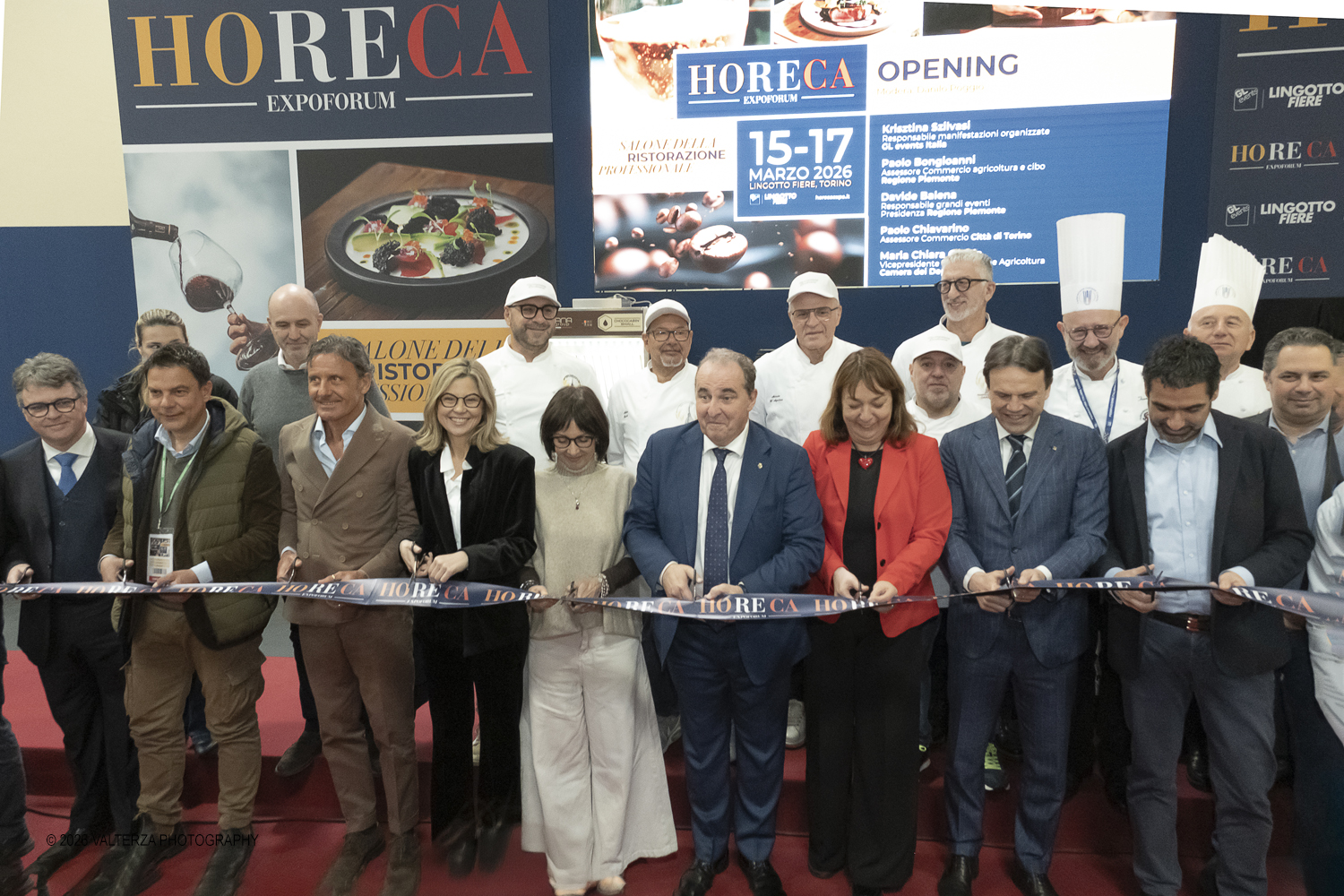 DSCF3394.jpg - 15/03/2026. Torino. Nel Padiglione 3 del Lingotto Fiere di Torino si svolge la terza edizione di Horeca Expoforum. Con oltre 300 brand italiani e internazionali presenti e circa 100 eventi in tre giorni, Horeca Expoforum si conferma piattaforma di riferimento per ristorazione, hotellerie e food service, punto di incontro fra innovazione, formazione e networking. Al centro dellâ€™inaugurazione il tema dello spreco alimentare. Nella foto il taglio del nastro di inaugurazione con i rappreesentanti delle istituzioni e l'alta dirigenza GL