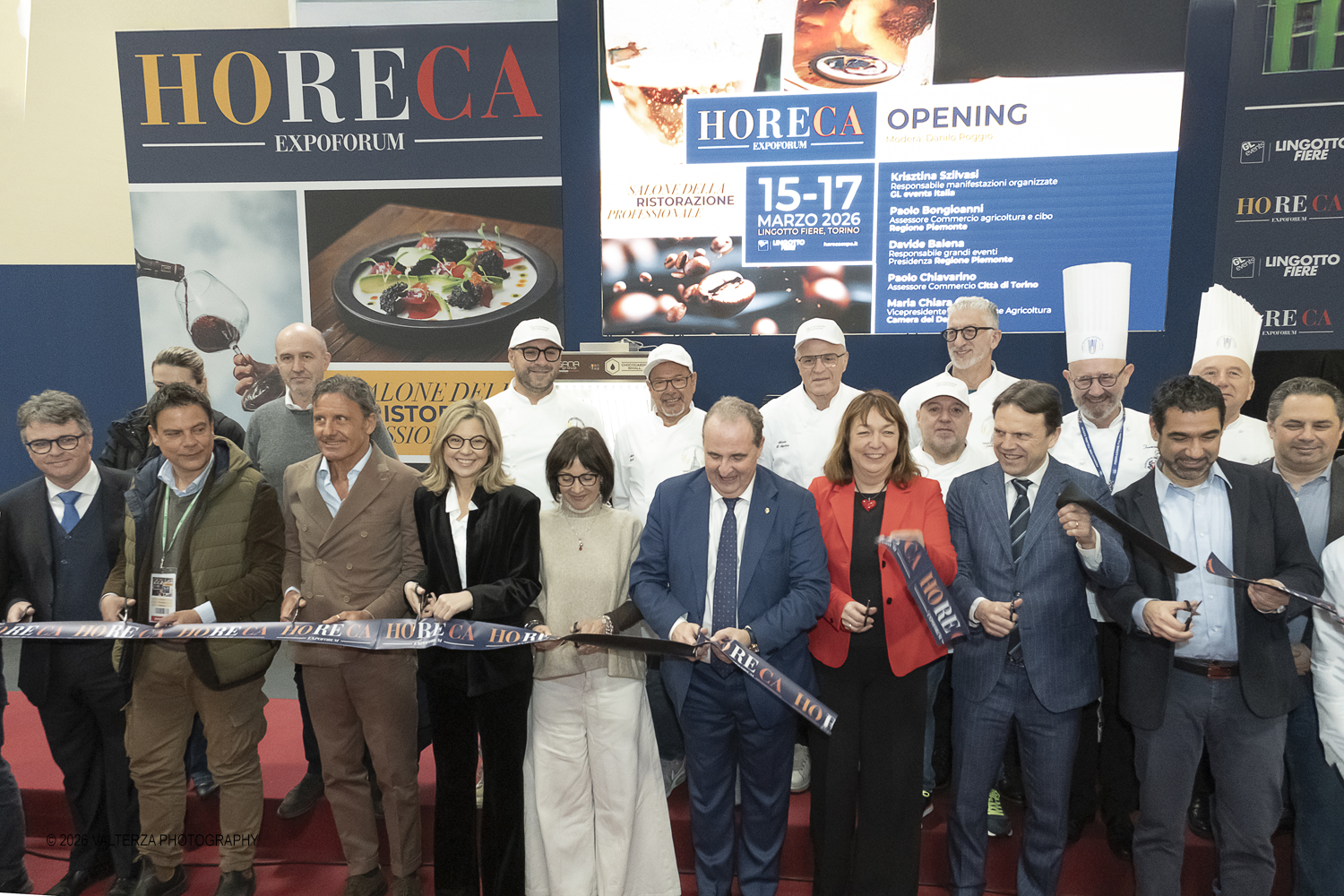 DSCF3396.jpg - 15/03/2026. Torino. Nel Padiglione 3 del Lingotto Fiere di Torino si svolge la terza edizione di Horeca Expoforum. Con oltre 300 brand italiani e internazionali presenti e circa 100 eventi in tre giorni, Horeca Expoforum si conferma piattaforma di riferimento per ristorazione, hotellerie e food service, punto di incontro fra innovazione, formazione e networking. Al centro dellâ€™inaugurazione il tema dello spreco alimentare. Nella foto il taglio del nastro di inaugurazione con i rappreesentanti delle istituzioni e l'alta dirigenza GL