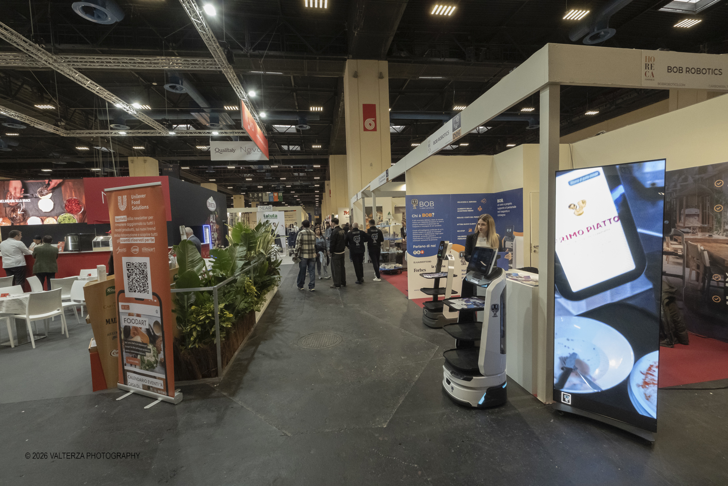 _DSF6080.jpg - 15/03/2026. Torino. Nel Padiglione 3 del Lingotto Fiere di Torino si svolge la terza edizione di Horeca Expoforum. Con oltre 300 brand italiani e internazionali presenti e circa 100 eventi in tre giorni, Horeca Expoforum si conferma piattaforma di riferimento per ristorazione, hotellerie e food service, punto di incontro fra innovazione, formazione e networking. Al centro dellâ€™inaugurazione il tema dello spreco alimentare. Nella foto parte dell'allestimento della fiera