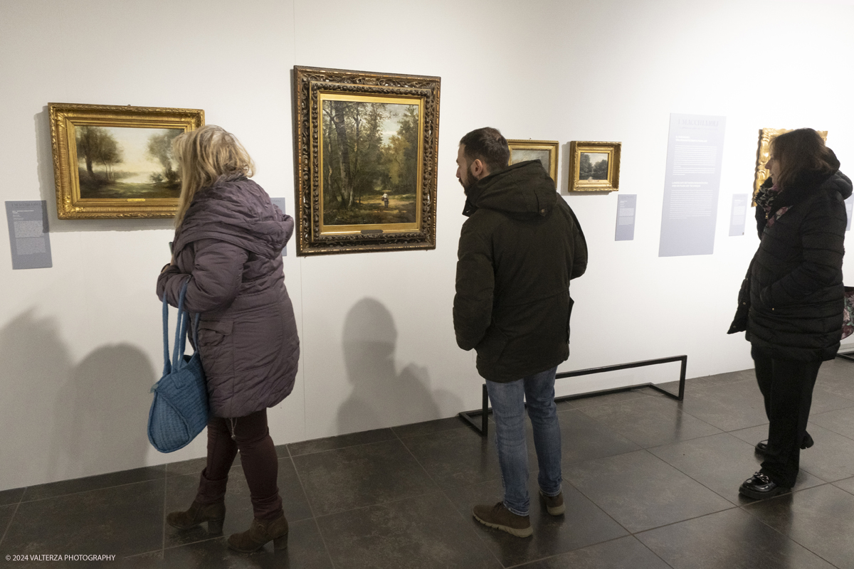 _DSF4217.jpg - 02/02/2024. Torino. I Macchiaioli e la pittura en plein air tra Francia e Italia, al Mastio della Cittadella fino al 1Â° aprile 2024 la mostra con 90 dipinti di 30 artisti. Nella foto in visita alla mostra