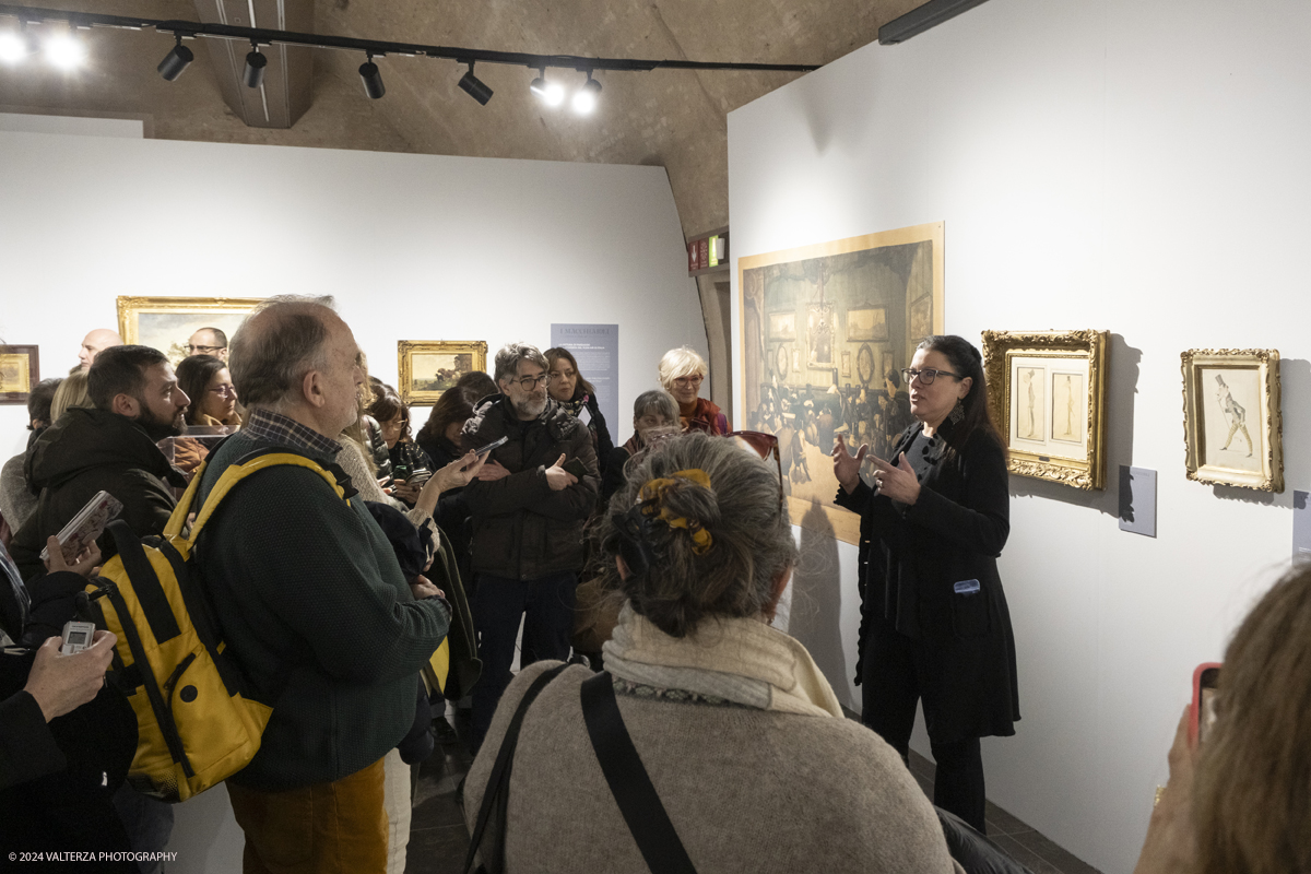 _DSF4471.jpg - 02/02/2024. Torino. I Macchiaioli e la pittura en plein air tra Francia e Italia, al Mastio della Cittadella fino al 1Â° aprile 2024 la mostra con 90 dipinti di 30 artisti. Nella foto visita guidata alla mostra della curatrice Simona Bartolena