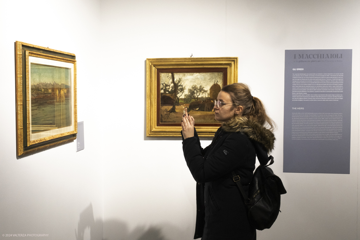 _DSF4753.jpg - 02/02/2024. Torino. I Macchiaioli e la pittura en plein air tra Francia e Italia, al Mastio della Cittadella fino al 1Â° aprile 2024 la mostra con 90 dipinti di 30 artisti. Nella foto in visita alla mostra