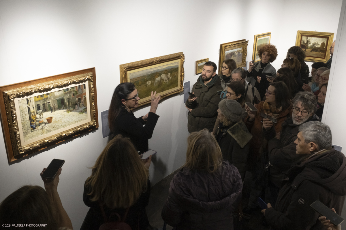 _DSF4782.jpg - 02/02/2024. Torino. I Macchiaioli e la pittura en plein air tra Francia e Italia, al Mastio della Cittadella fino al 1Â° aprile 2024 la mostra con 90 dipinti di 30 artisti. Nella foto visita guidata alla mostra della curatrice Simona Bartolena