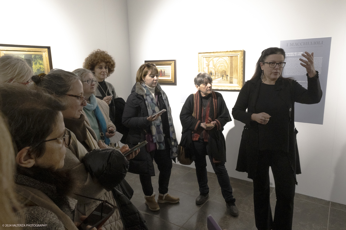 _DSF4862.jpg - 02/02/2024. Torino. I Macchiaioli e la pittura en plein air tra Francia e Italia, al Mastio della Cittadella fino al 1Â° aprile 2024 la mostra con 90 dipinti di 30 artisti. Nella foto visita guidata alla mostra della curatrice Simona Bartolena