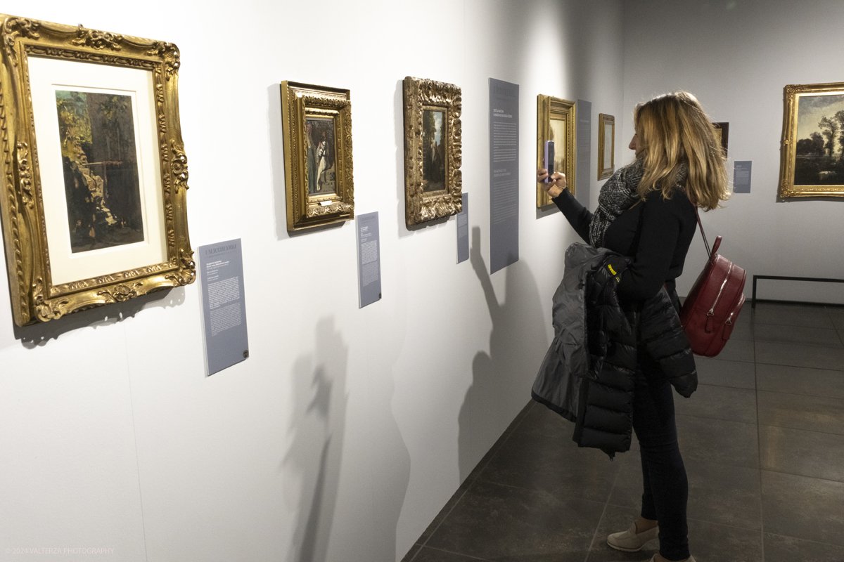_DSF4959.jpg - 02/02/2024. Torino. I Macchiaioli e la pittura en plein air tra Francia e Italia, al Mastio della Cittadella fino al 1Â° aprile 2024 la mostra con 90 dipinti di 30 artisti. Nella foto in visita alla mostra