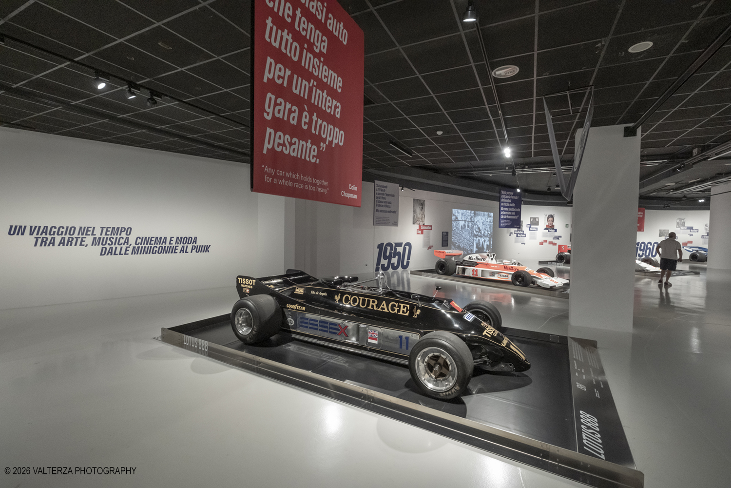 _DSF4280.jpg - 17/06/2026. Torino. La mostra "I Nemici del Drake. Enzo Ferrari e le scuderie inglesi" Ã¨ l'esposizione temporanea in corso al MAUTO . La mostra racconta la leggendaria rivalitÃ  tra Enzo Ferrari (soprannominato il "Drake") e i costruttori britannici. I team inglesi venivano ironicamente definiti da Ferrari come "garagisti"