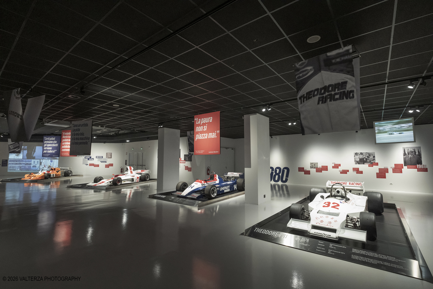_DSF4368.jpg - 17/06/2026. Torino. La mostra "I Nemici del Drake. Enzo Ferrari e le scuderie inglesi" Ã¨ l'esposizione temporanea in corso al MAUTO . La mostra racconta la leggendaria rivalitÃ  tra Enzo Ferrari (soprannominato il "Drake") e i costruttori britannici. I team inglesi venivano ironicamente definiti da Ferrari come "garagisti"
