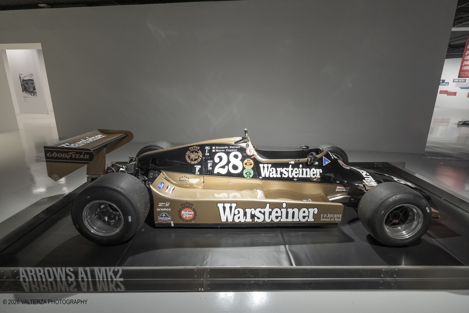 _DSF7211.jpg - 17/06/2026. Torino. La mostra "I Nemici del Drake. Enzo Ferrari e le scuderie inglesi" Ã¨ l'esposizione temporanea in corso al MAUTO . La mostra racconta la leggendaria rivalitÃ  tra Enzo Ferrari (soprannominato il "Drake") e i costruttori britannici. I team inglesi venivano ironicamente definiti da Ferrari come "garagisti"