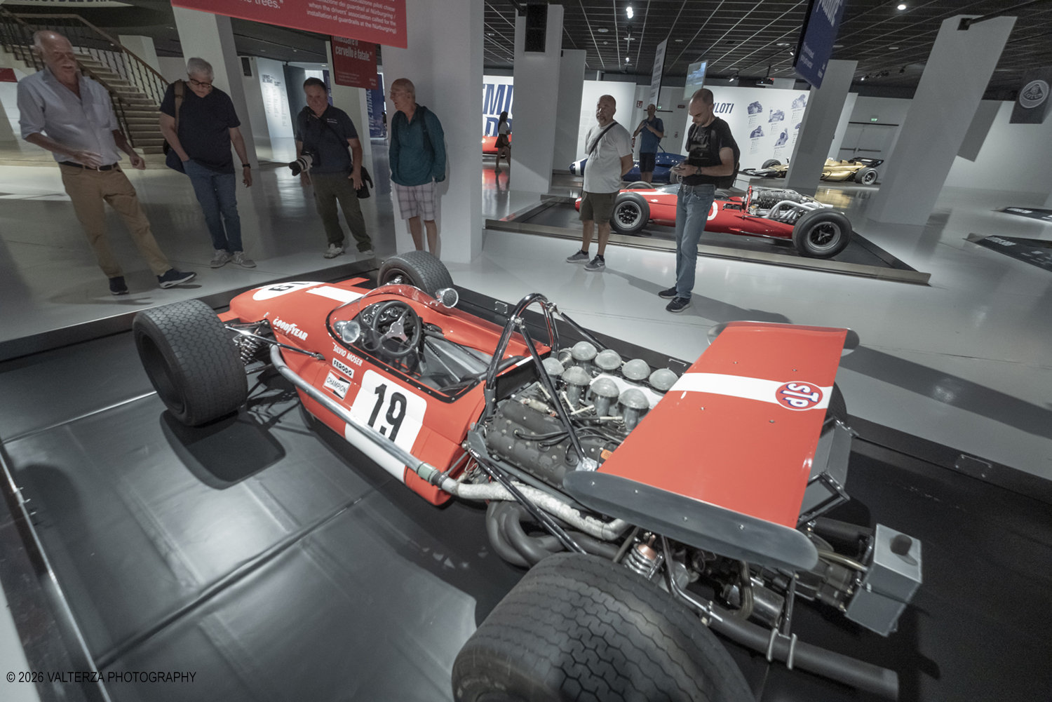 _DSF7479.jpg - 17/06/2026. Torino. La mostra "I Nemici del Drake. Enzo Ferrari e le scuderie inglesi" Ã¨ l'esposizione temporanea in corso al MAUTO . La mostra racconta la leggendaria rivalitÃ  tra Enzo Ferrari (soprannominato il "Drake") e i costruttori britannici. I team inglesi venivano ironicamente definiti da Ferrari come "garagisti"